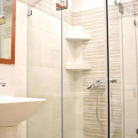 Manolika 2 Китнос